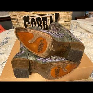 Corral Women’s Cowboy Boots sz 9
